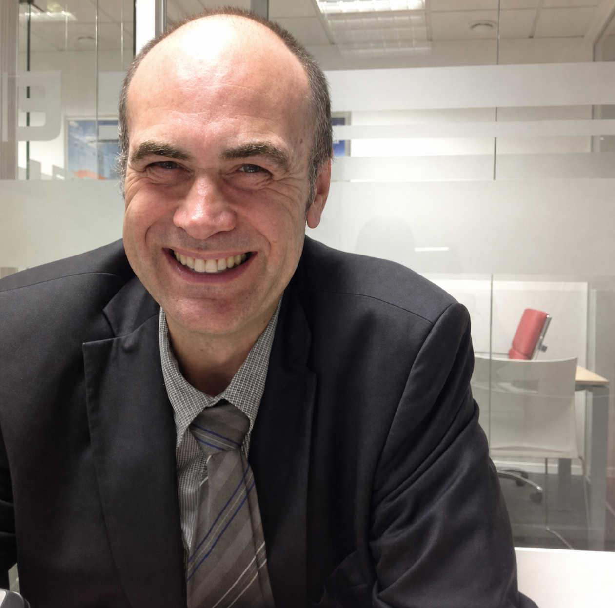 Portrait de Jean Dubois, agent immobilier au Luxembourg